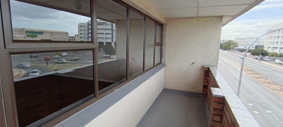 To Let 1 Bedroom Property for Rent in Oostersee Western Cape